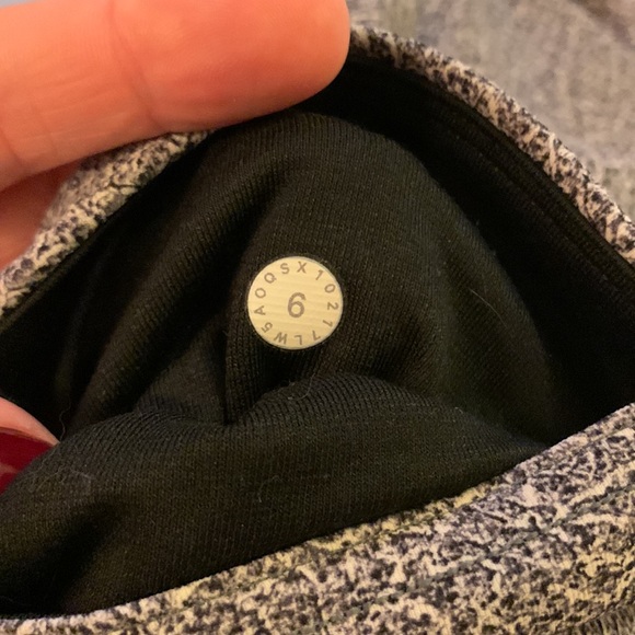 Lululemon Leggings - Train Times - Picture 4 of 4